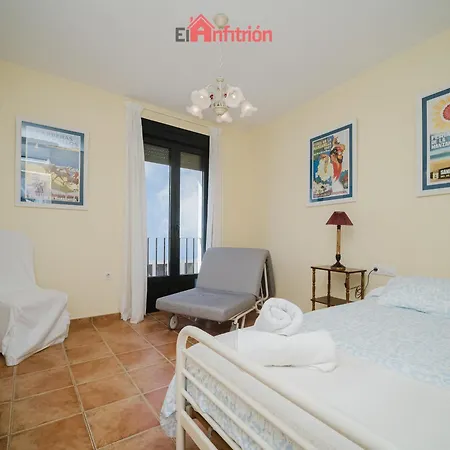 Holiday home Casa Guirigay *